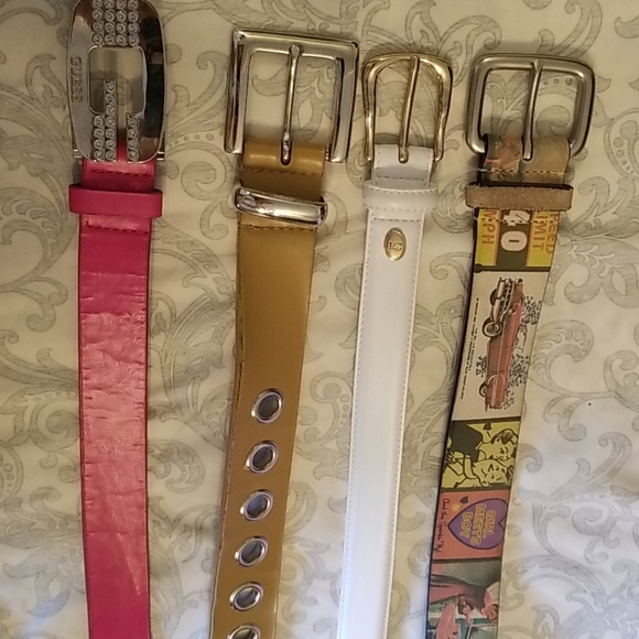 Assorted Belts Michael Kors, Fossil, Guess - Picture 4 of 13